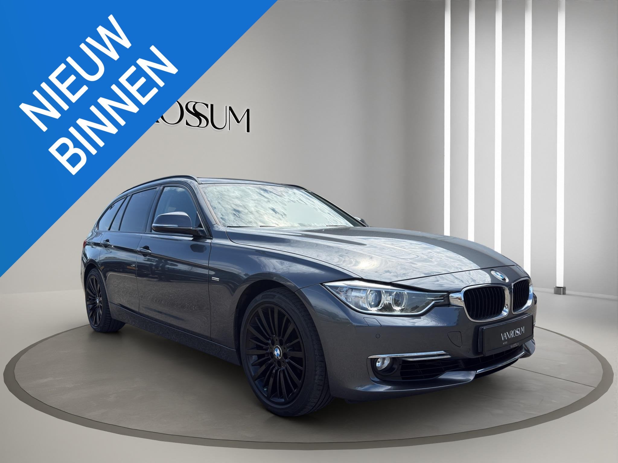 BMW 3-serie Touring 335i High Executive Automaat | Stoelverw, Auto's, BMW, Gebruikt, Euro 6, 93 €/maand, 6 cilinders