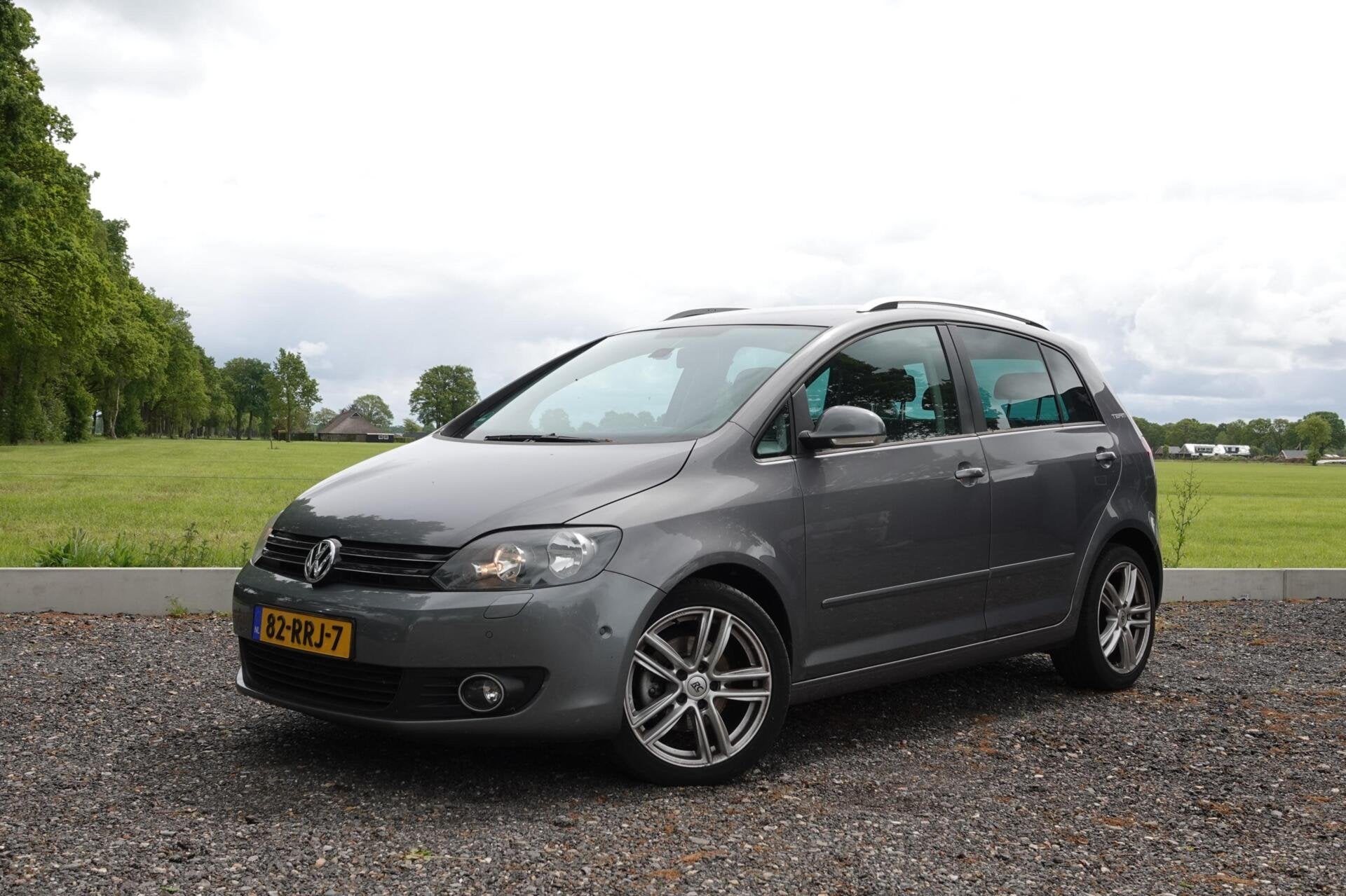 Volkswagen Golf Plus 1.6 TDI DSG NW APK! TREKHAAK CRUISE PDC, Auto's, Gebruikt, 1367 kg, 4 cilinders, 23 km/l