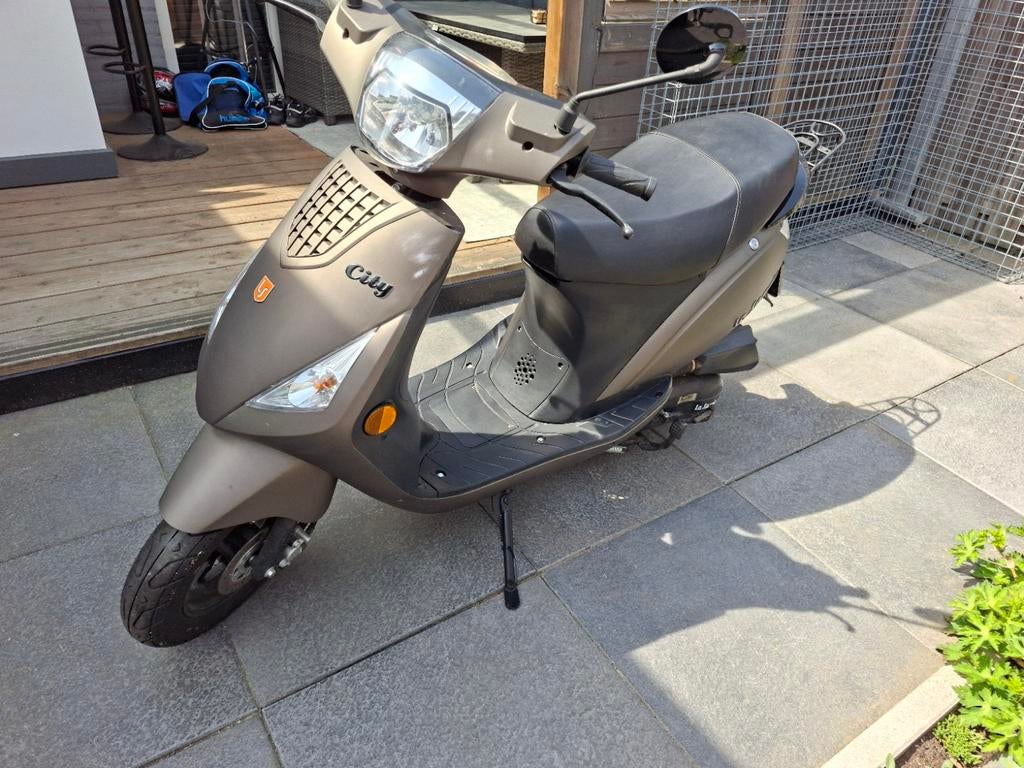La Souris City snorscooter '22 Gunmetal - Zeer Lage KM Stand, Ophalen, Gebruikt, La Souris, Benzine