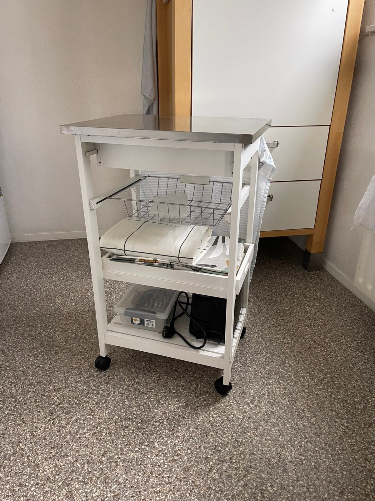 Keuken trolley, Huis en Inrichting, Ophalen, Zo goed als nieuw, Minder dan 45 cm