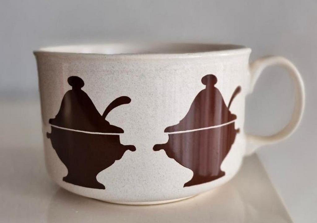 Soepkom met Bruin motief, Huis en Inrichting, Keuken | Servies, Ophalen of Verzenden, Zo goed als nieuw, Overige stijlen, Kom(men)