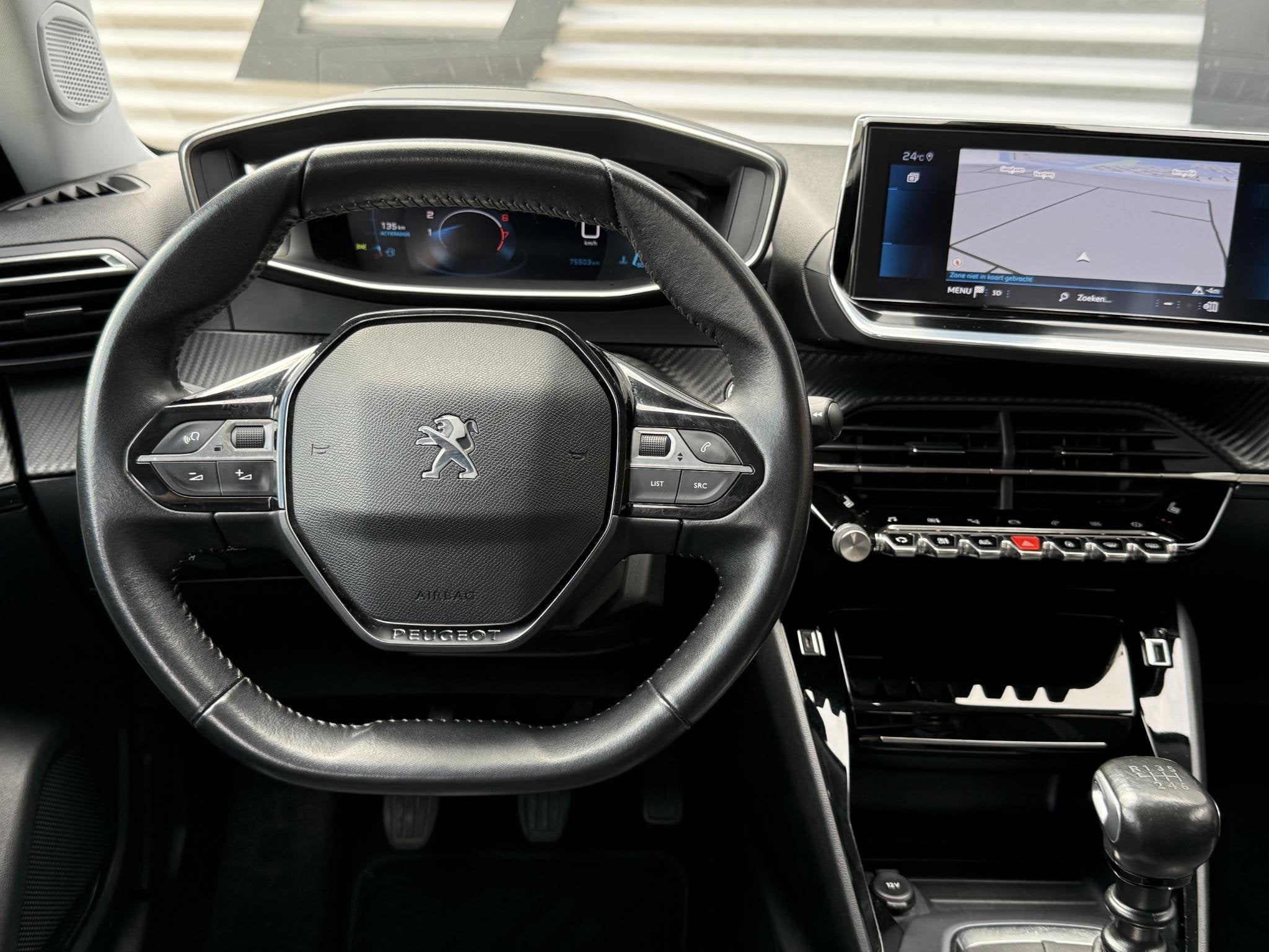Peugeot 2008 1.2 PureTech Allure 1e Eigenaar|Navi|Camera|i-C, Auto's, Voorwielaandrijving, Stof, Gebruikt, Euro 6