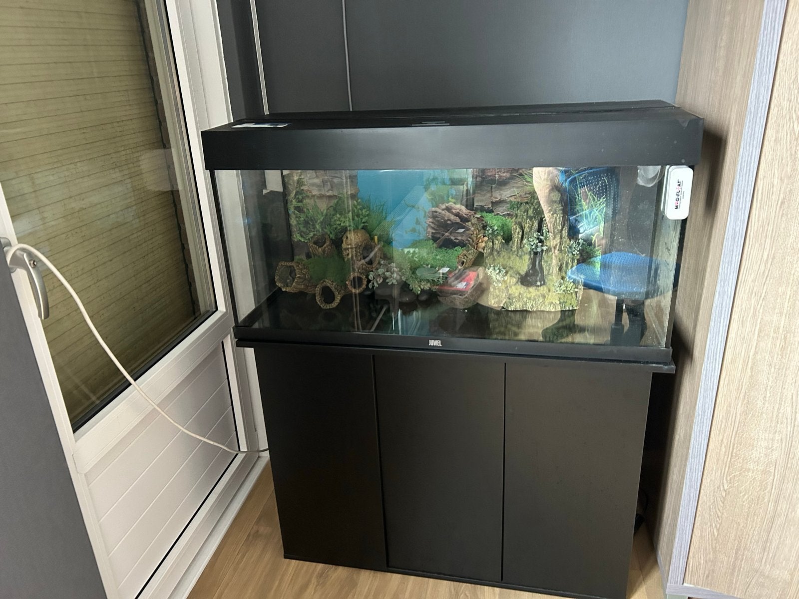 Juwel aquarium met kast en alles erbij, Ophalen