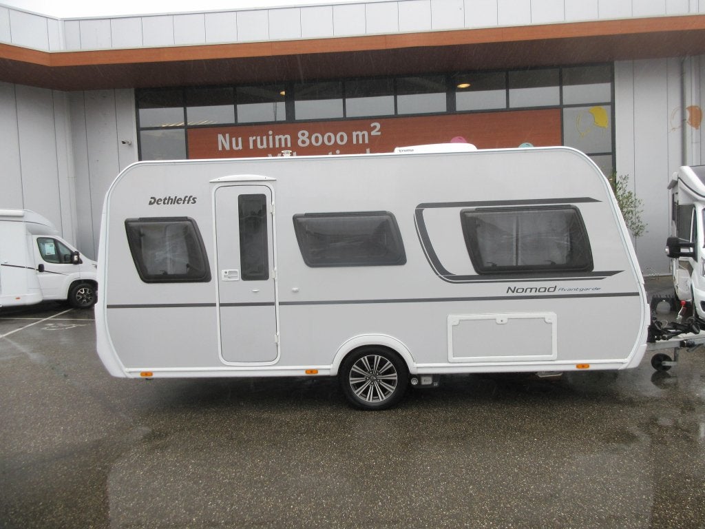 Dethleffs Nomad Avantgarde 460 LE ZEER COMPLEET!, Caravans en Kamperen, 2 aparte bedden, Fietsenrek, Dethleffs, Tot en met 4