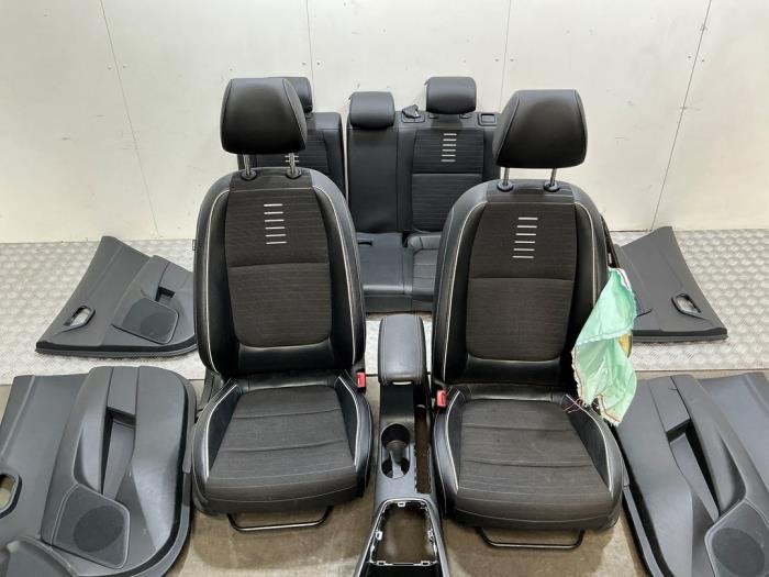 Bekleding Set (compleet) van een Kia Rio (Rio 17-), Auto-onderdelen, 12 maanden garantie, -, -, Ophalen of Verzenden