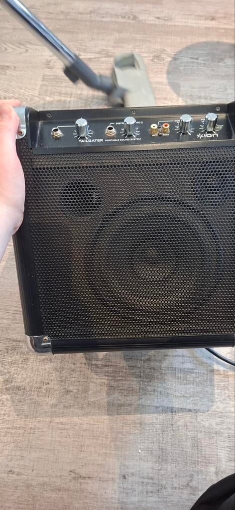 Mooie versterker van merk TAILGATER. Moet snel weg!, Ophalen, Zo goed als nieuw, Gitaar, 50 tot 100 watt