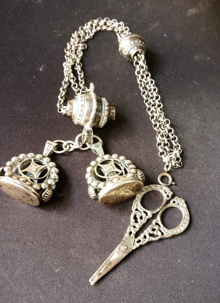 Zilveren chatelaine, Verzenden, Zilver