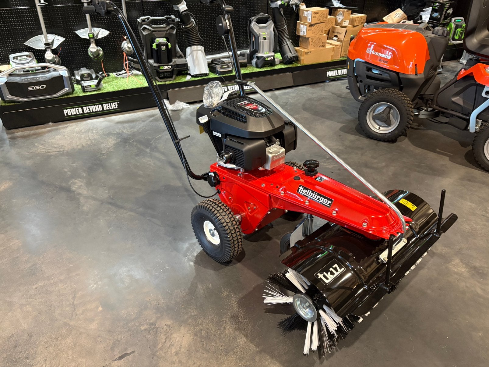 Nieuwe Tielburger TK17 veegmachine 70cm Honda, Ophalen, Nieuw