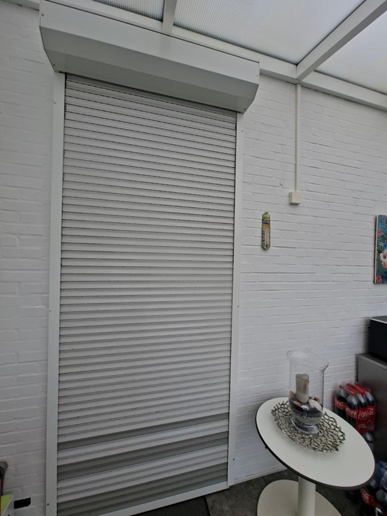 Elektrice rolluik 277x116cm, Doe-het-zelf en Verbouw, Rolluiken, Ophalen, Gebruikt, Wit