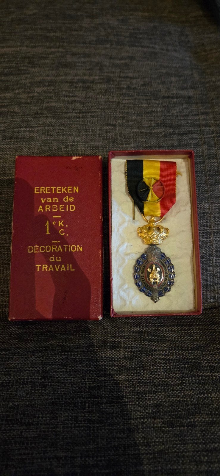 Ereteken van de Arbeid 1e Klasse - België, Postzegels en Munten, Ophalen of Verzenden