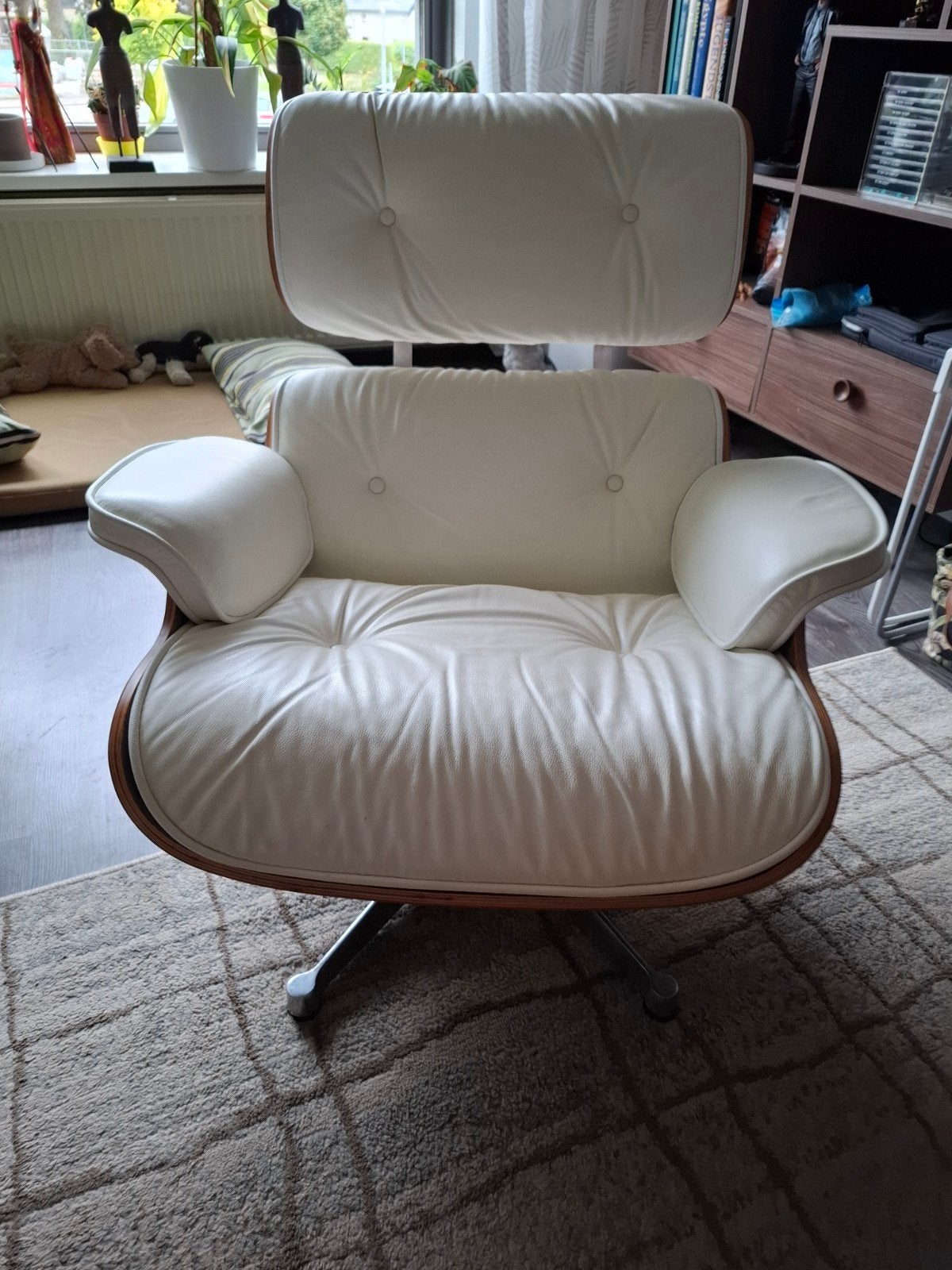 Twee Eames Lounge Chair replica's - Wit leer & Hout, Ophalen, Gebruikt, Twee, Wit