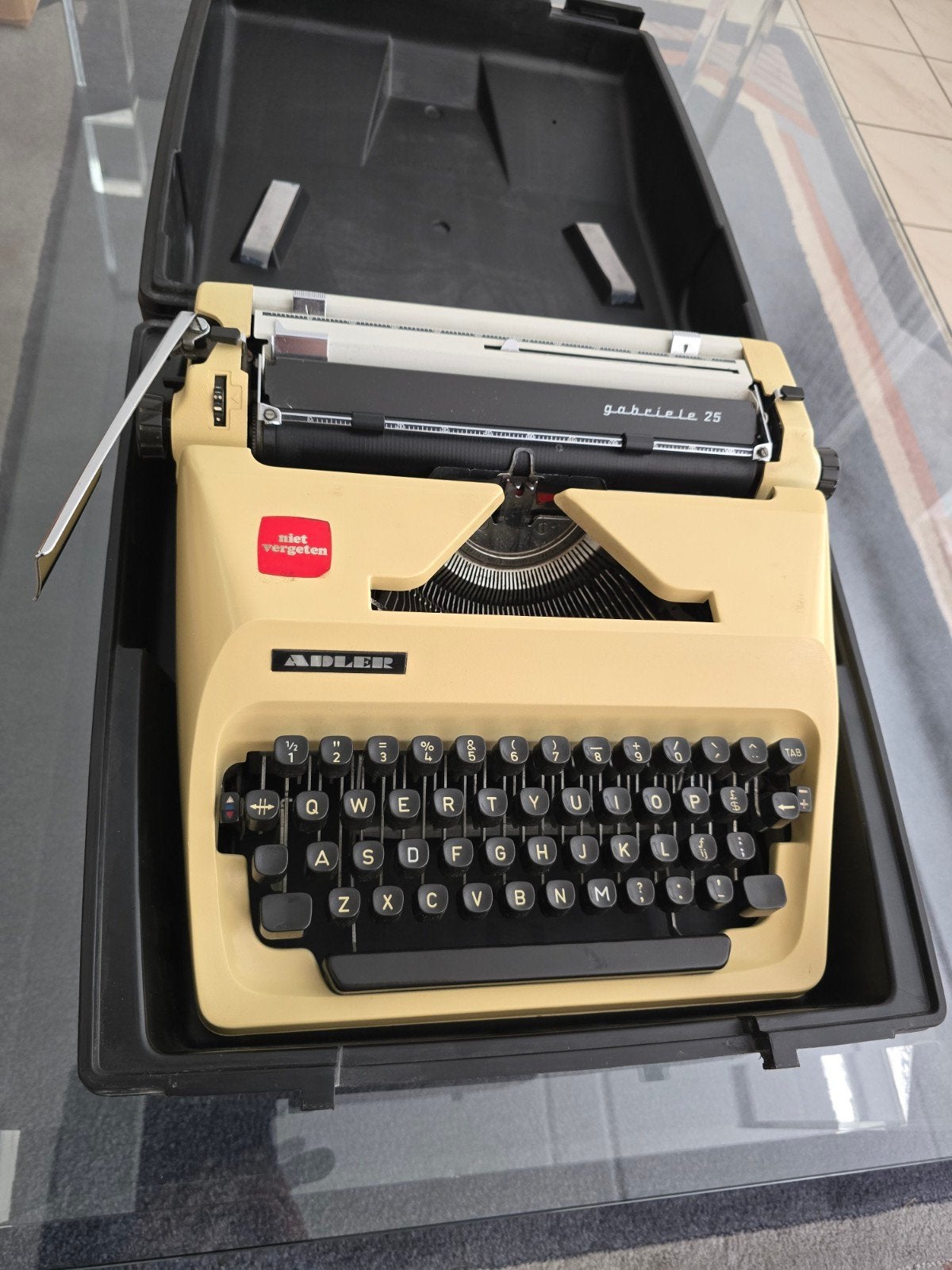 Adler Gabriele 25 typemachine, Diversen, Typemachines, Ophalen