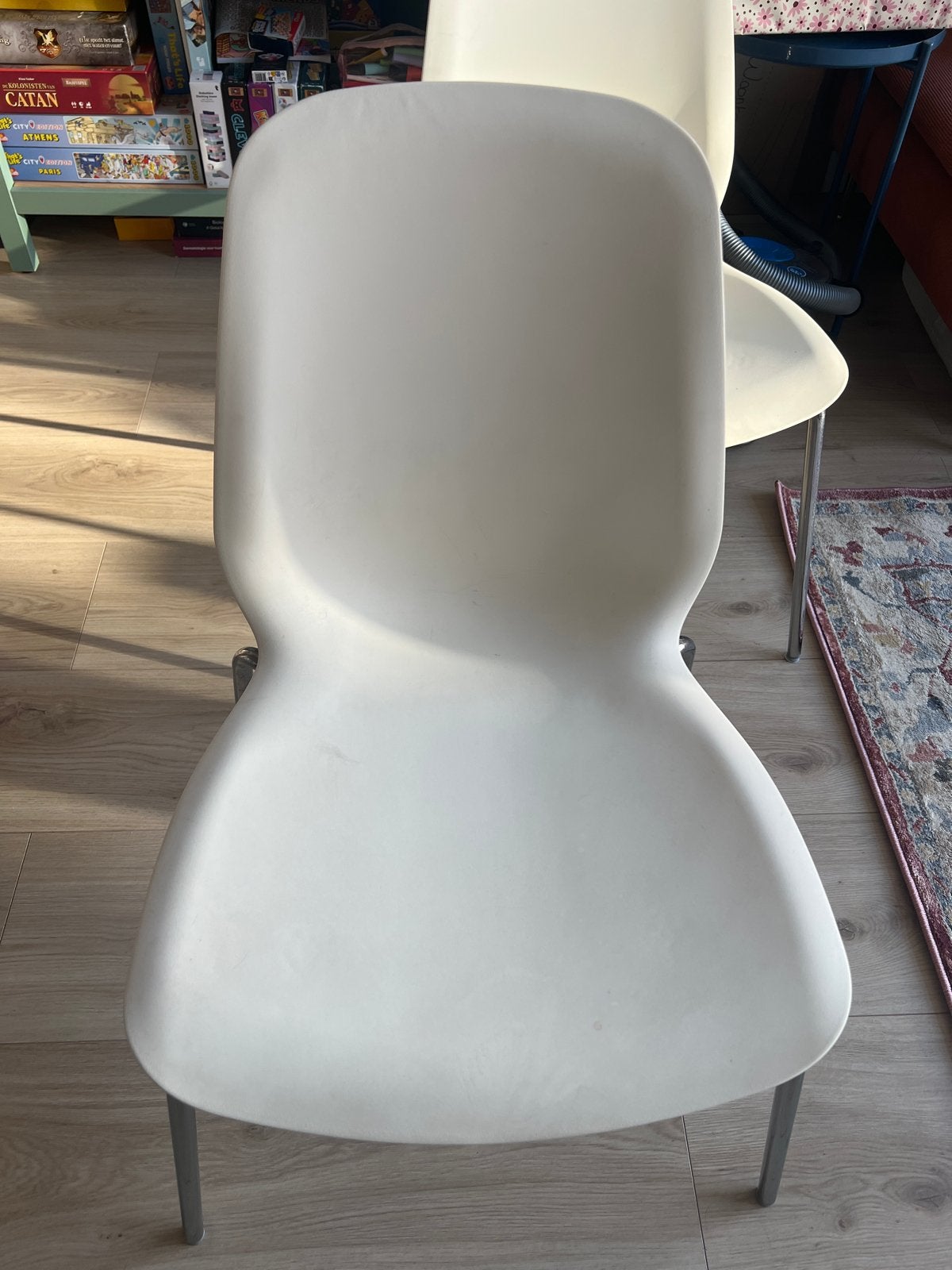 Witte ikea kuipstoelen - set van 4, Ophalen, Kunststof, Gebruikt, Twee