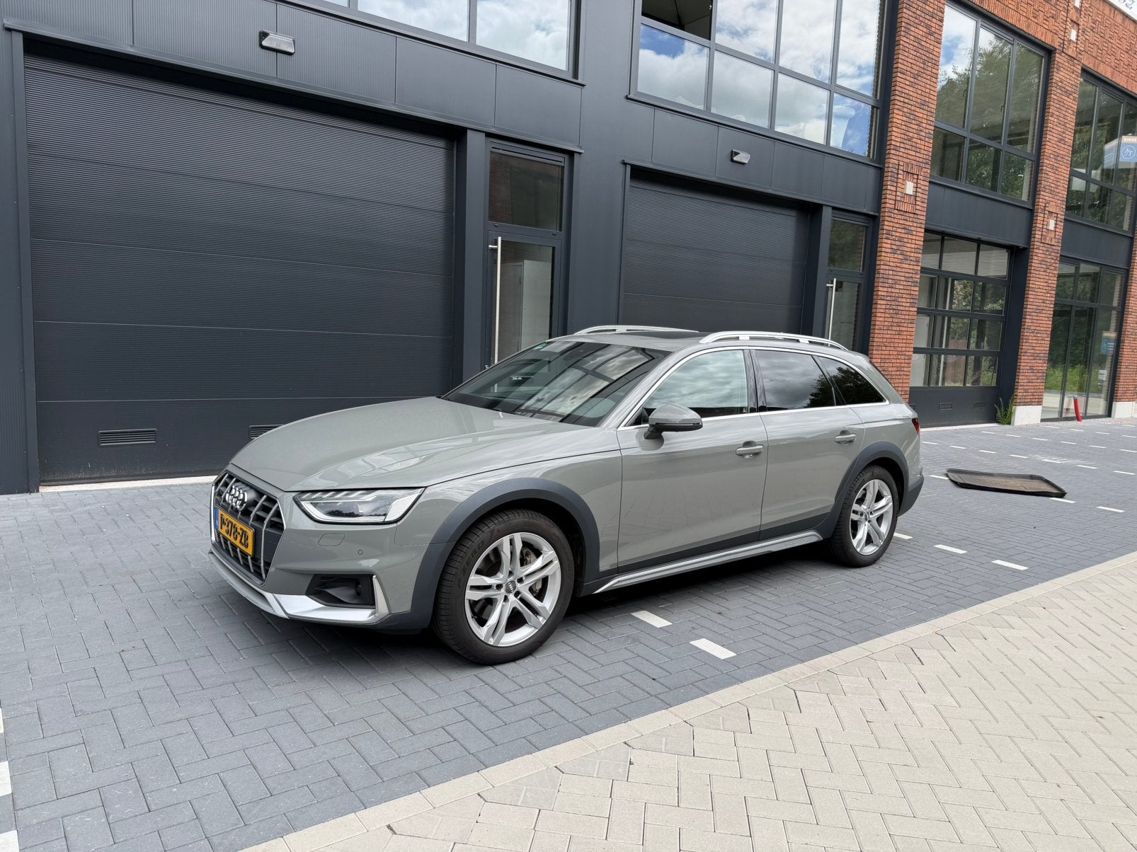 Audi A4 all road 45 Tfsi Quattro 245pk S Tronic 2020 Grijs, Automaat, 4 cilinders, 1984 cc, A4