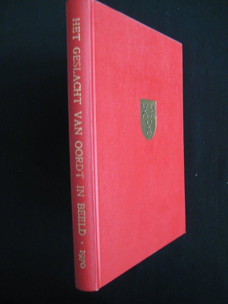 Genealogie:  Het geslacht van Oordt in beeld., Boeken, Ophalen of Verzenden, Gelezen
