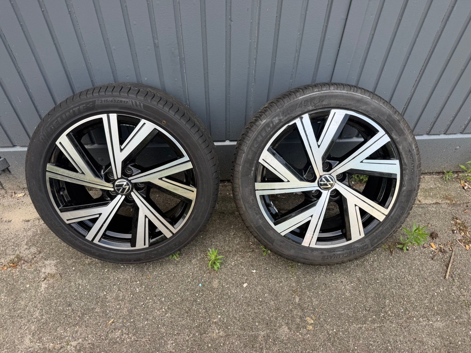 2x 17 inch originele Bergamo Velgen + Banden VW Polo 2G, VW, Banden en Velgen, 17 inch, Ophalen of Verzenden