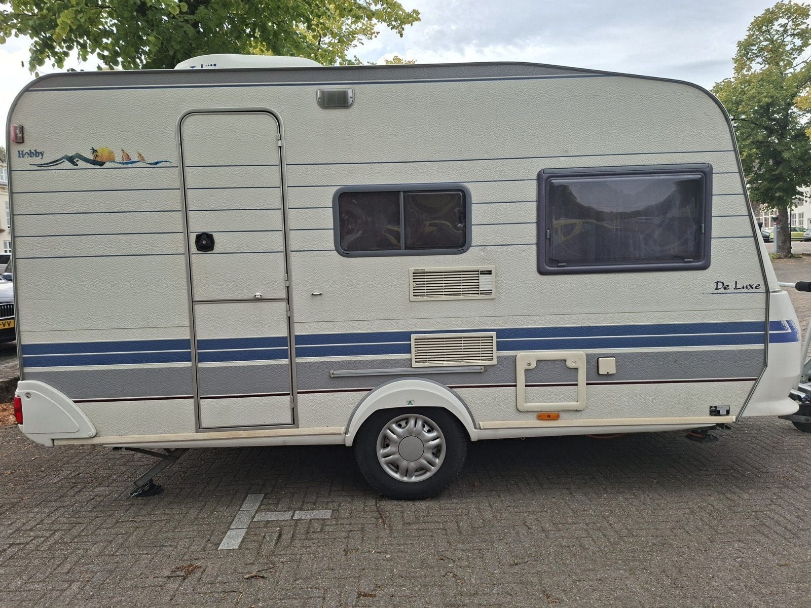 Hobby Deluxe 400kb, Caravans en Kamperen, Hobby, Schokbreker, Omvormbare zithoek, Treinzit
