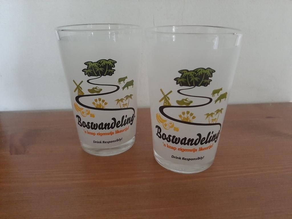 2 boswandeling glaasjes glas, Verzamelen, Glas en Borrelglaasjes, Ophalen of Verzenden, Borrel- of Shotglas