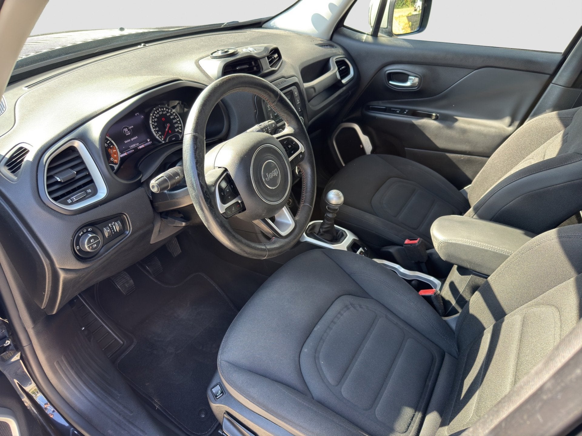 Jeep Renegade 1.4 MultiAir Freedom Trekhaak | Cruise Control, Auto's, Voorwielaandrijving, Stof, Gebruikt, 4 cilinders