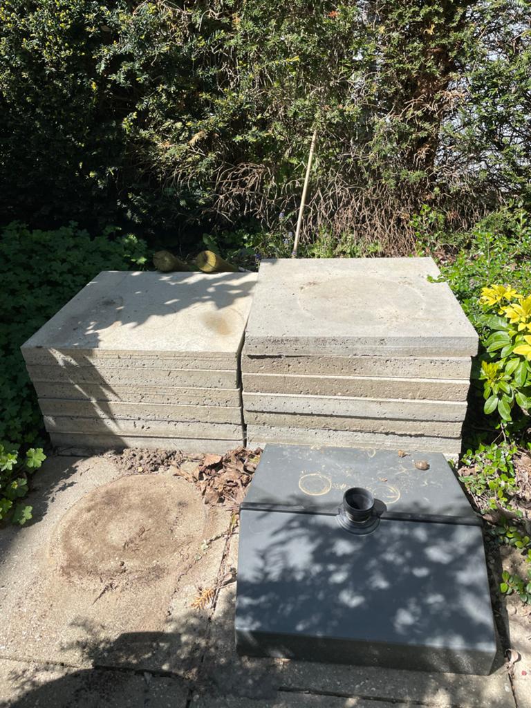Gratis betontegels 50x50 cm - 155 stuks, Doe-het-zelf en Verbouw, Tegels, Ophalen, Gebruikt, 10 m² of meer, Vloertegels