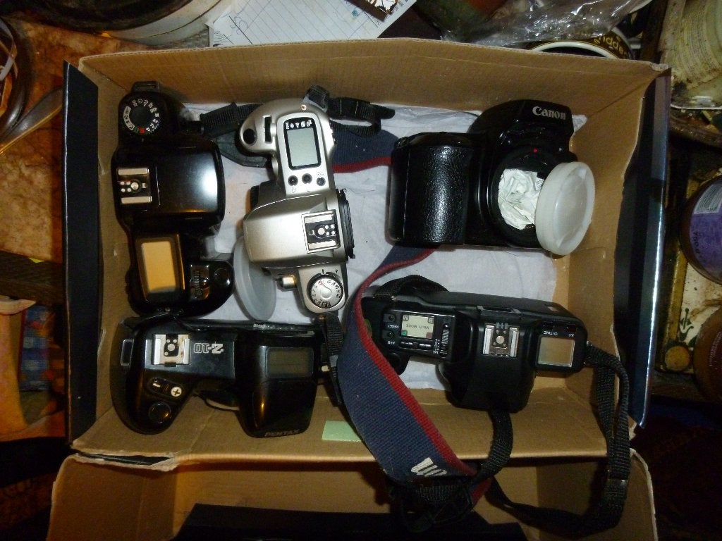 slr bodies 5, 3 canon, 1 chinon, 1 pentax doe leuk bod, Ophalen of Verzenden, Spiegelreflex, Overige Merken