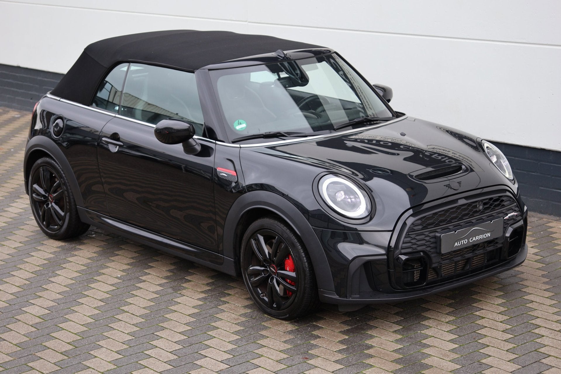 Mini Cabrio 2.0 John Cooper Works JCW Pack Carplay Dealer on, Auto's, Gebruikt, Zwart, 4 cilinders, Cabriolet