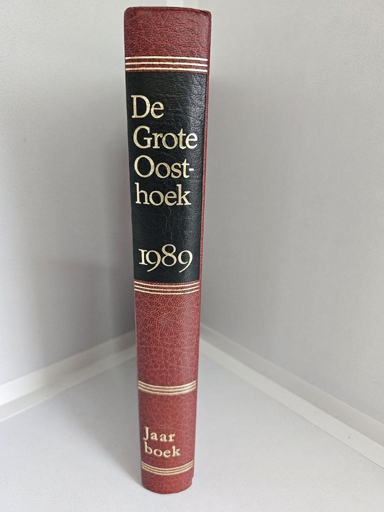 Jaarboek De Grote Oosthoek van het jaar 1989, Nieuw, Diverse auteurs, Ophalen of Verzenden, Wereld