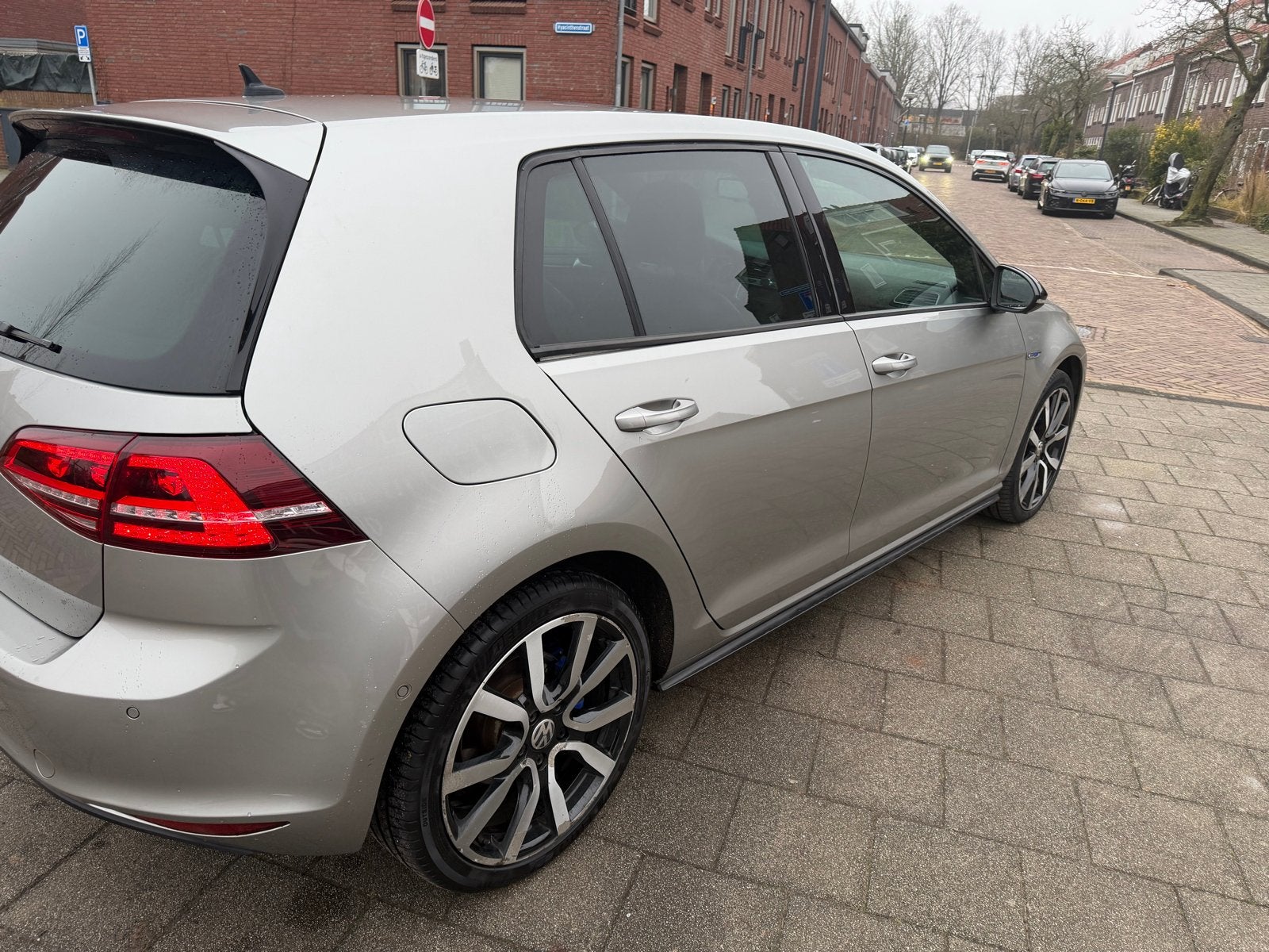 Volkswagen Golf 1.4 TSI Phev 204pk 5D DSG 2015 Grijs, Auto's, 1395 cc, 1499 kg, 149 pk, Zilver of Grijs