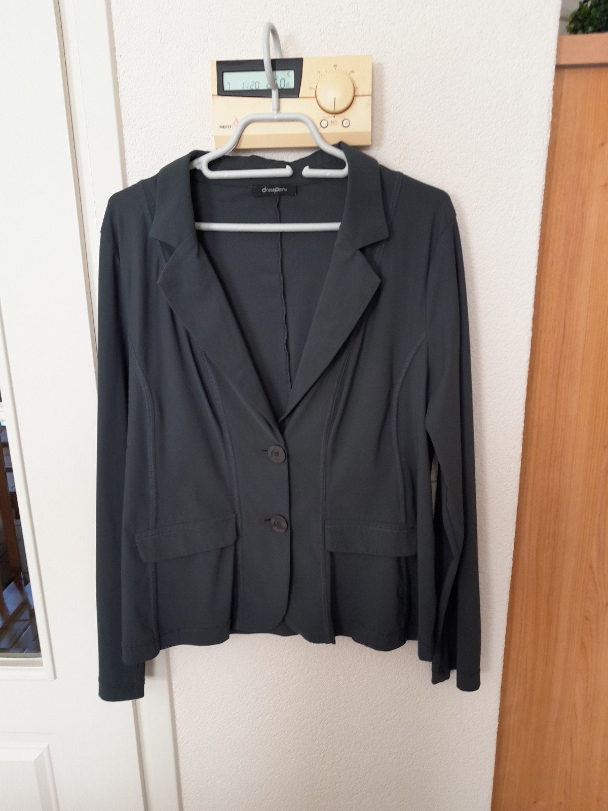 Donkergrijs blazer jasje  Dresspoint travelstof valt als 40, Maat 38/40 (M), Dresspoint, Verzenden, Zo goed als nieuw