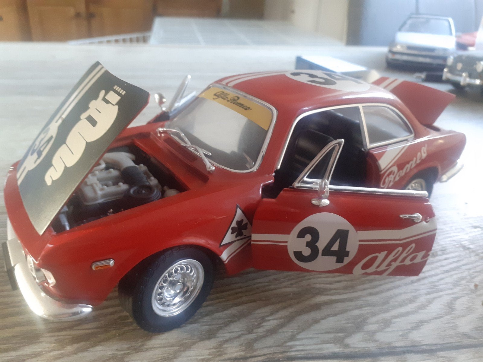 prachtige mooie 1.18 model Alfaromeo oldtimer rally auto, Ophalen, Zo goed als nieuw, Overige merken