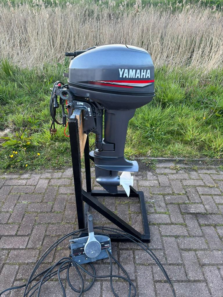 Yamaha 9,9 buitenboordmotor 2takt kortstaart, Watersport en Boten, Ophalen, Zo goed als nieuw, Benzine, Met afstandsbediening