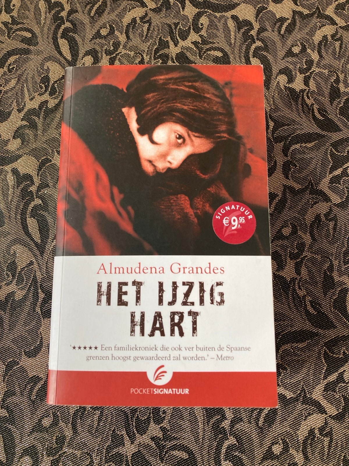 Het IJzig Hart - Almudena Grandes (Pocket Signatuur), Ophalen of Verzenden, Gelezen, Europa overig