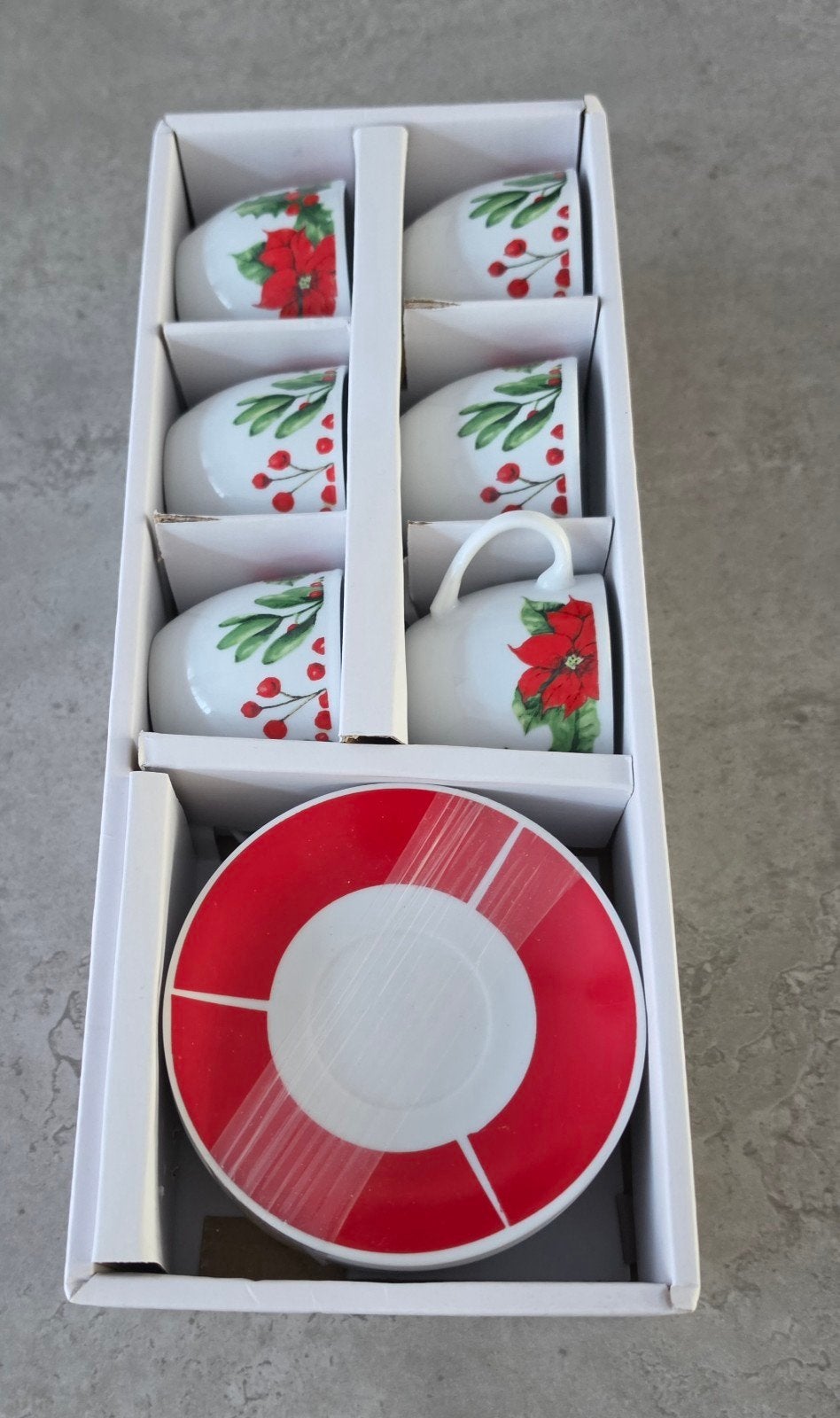 Kerst koffieservies 12-delig - Nieuw in doos, Overige merken, Nieuw, Ophalen of Verzenden, Overige stijlen