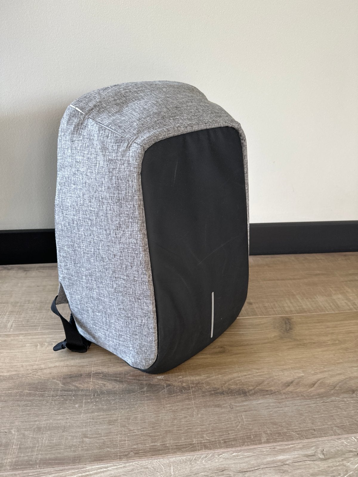 XDdesign Antidiefstal Rugzak Grijs - Laptop & Tablet, 25 tot 40 cm, Ophalen of Verzenden, Zo goed als nieuw, Waterdicht