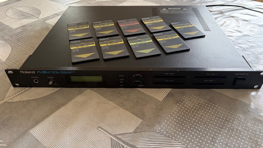 Roland R-8M incl 9 Sound Cards & incl Roland JV-880, Muziek en Instrumenten, Ophalen of Verzenden, Gebruikt, Roland