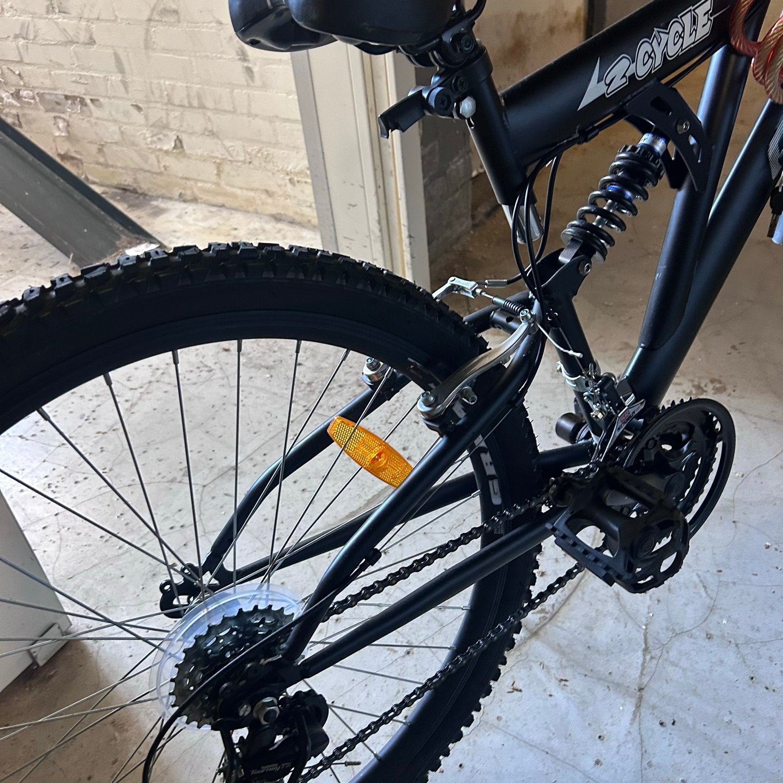 Zwarte 2-Cycle Mountainbike met vering, Fietsen en Brommers, Ophalen, Gebruikt, 26 inch of meer