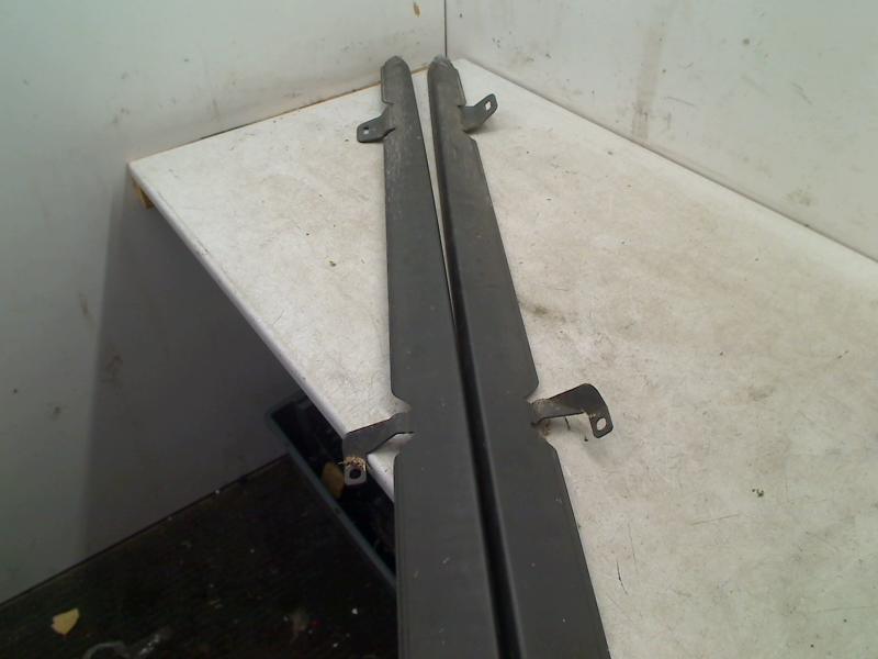 Sideskirt Set links en rechts Polo V (6R) 2013, Gebruikt, Volkswagen, Volkswagen AG, Kundenbetreuung@volkswagen.de