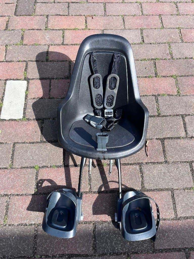 Bobike Mini ONE fietsstoeltje zwart  met scherm & hoofdsteun, Ophalen of Verzenden, Bobike, Gebruikt, Voetsteuntjes