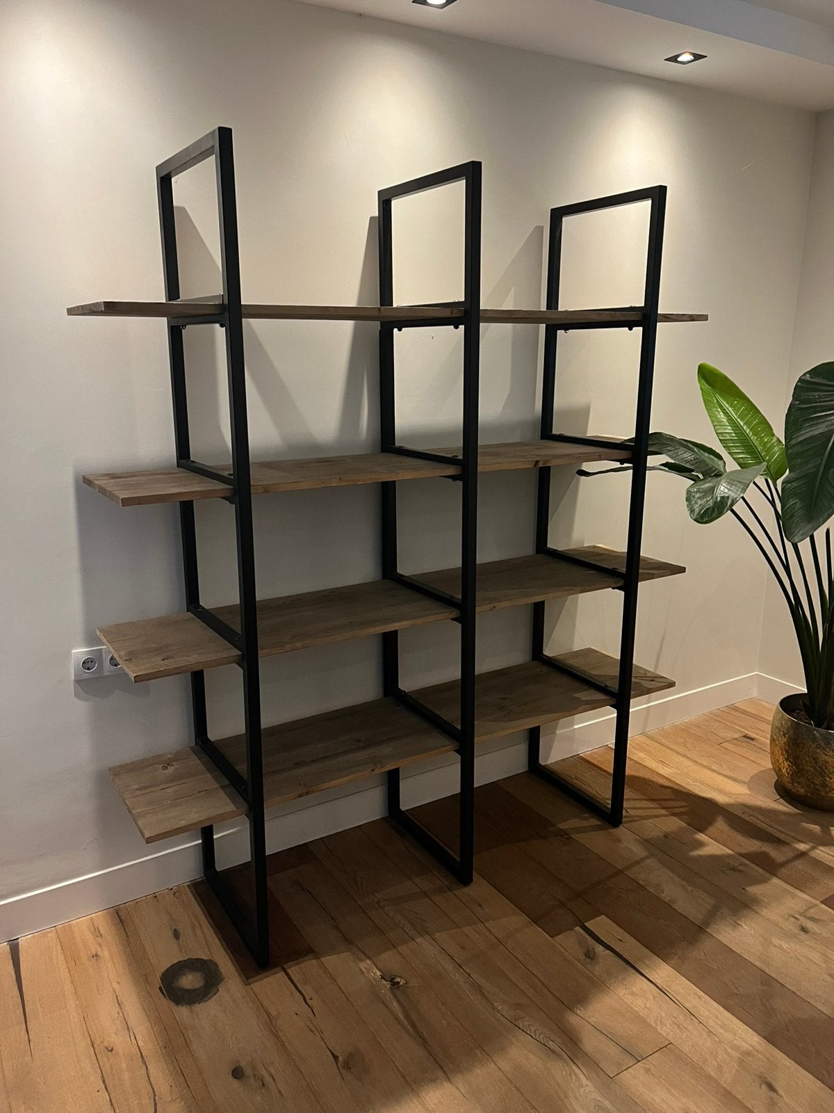 Industriele kast 180cm breed, 200cm hoog, Ophalen, Zo goed als nieuw, 25 tot 50 cm, 150 tot 200 cm