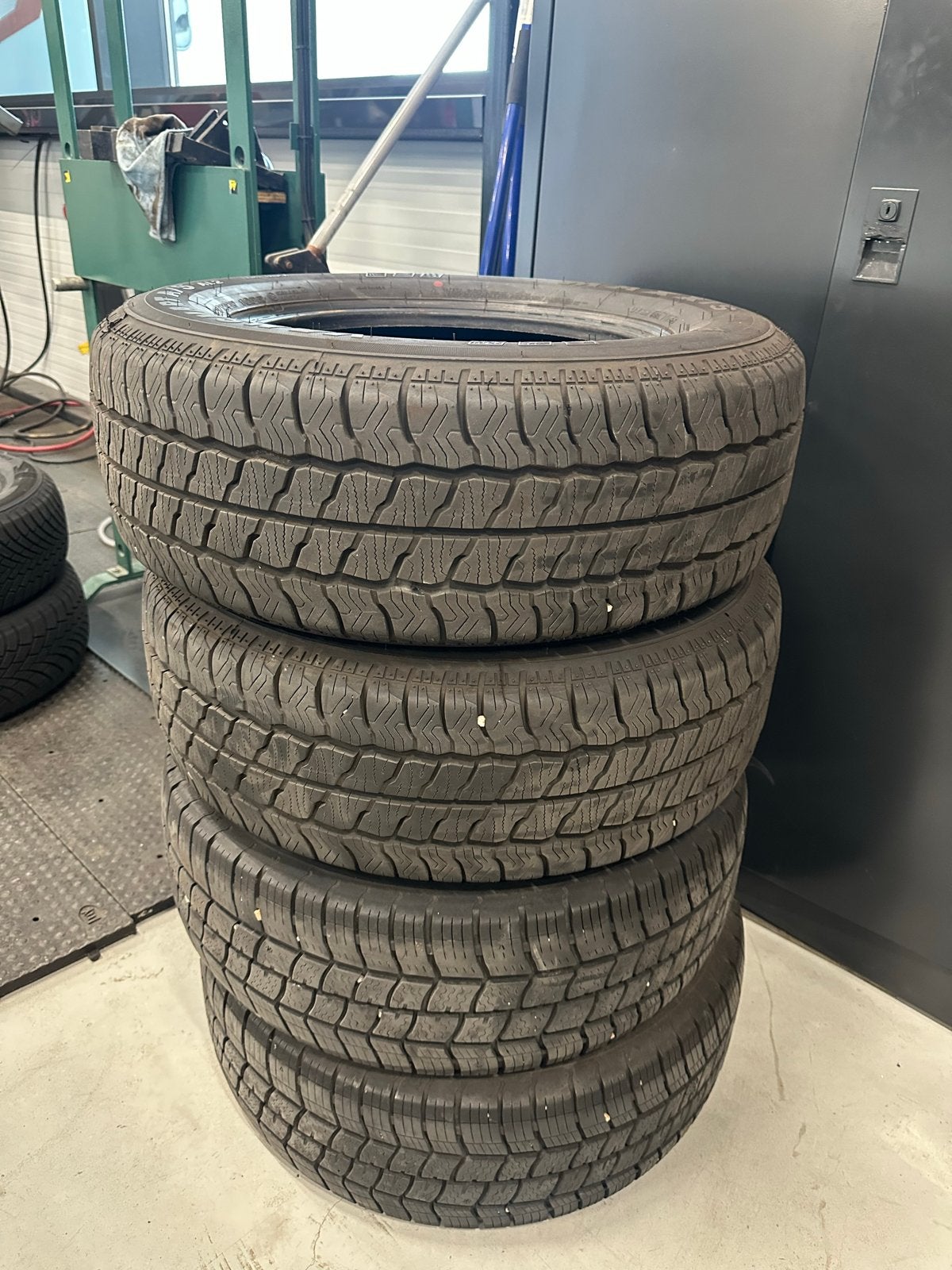 235/65 R16 All Season banden, Ophalen, Gebruikt, 16 inch, 235 mm