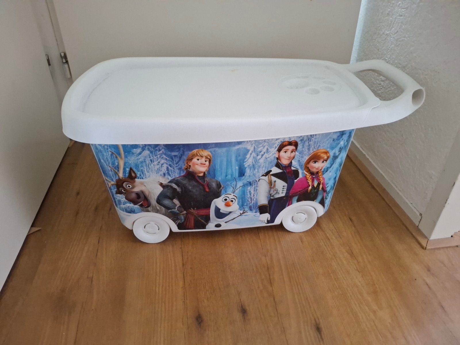Frozen Speelgoedkist op wielen met deksel, Ophalen of Verzenden, Gebruikt, Jongen of Meisje