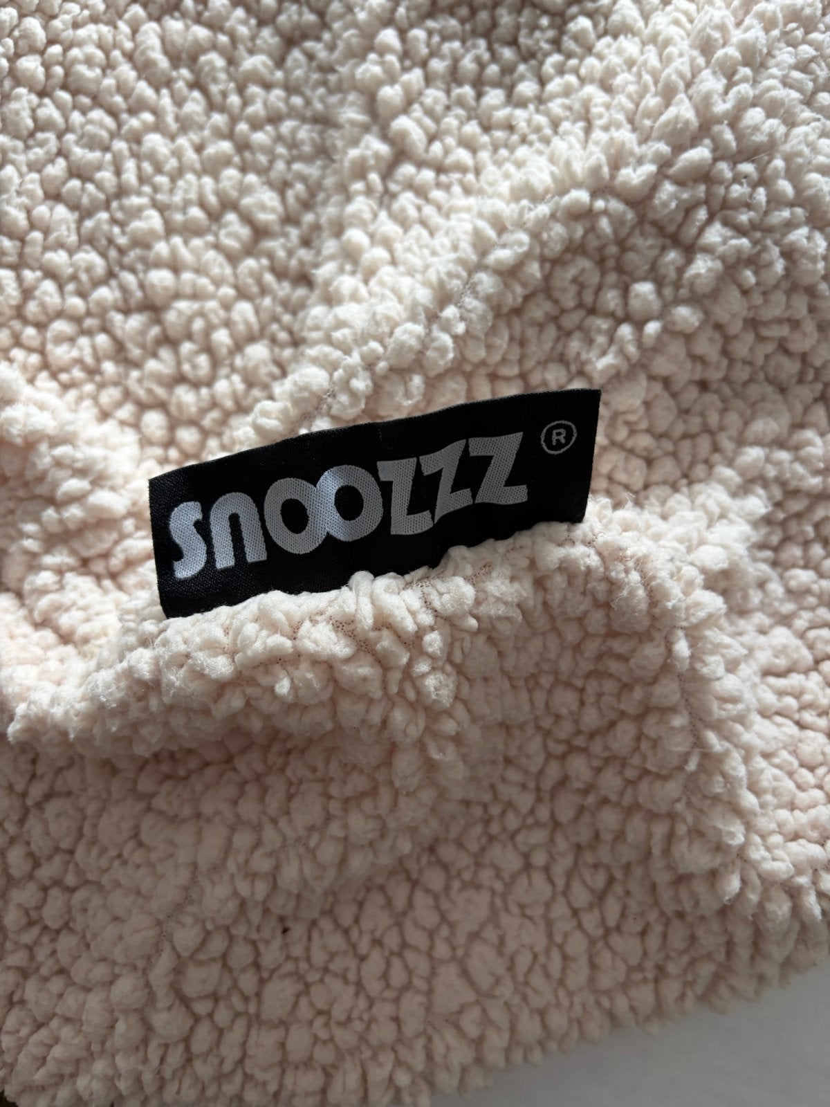 Snoozzz voedingskussen hoes - Teddy stof beige, Ophalen, Gebruikt, Beige, Textiel