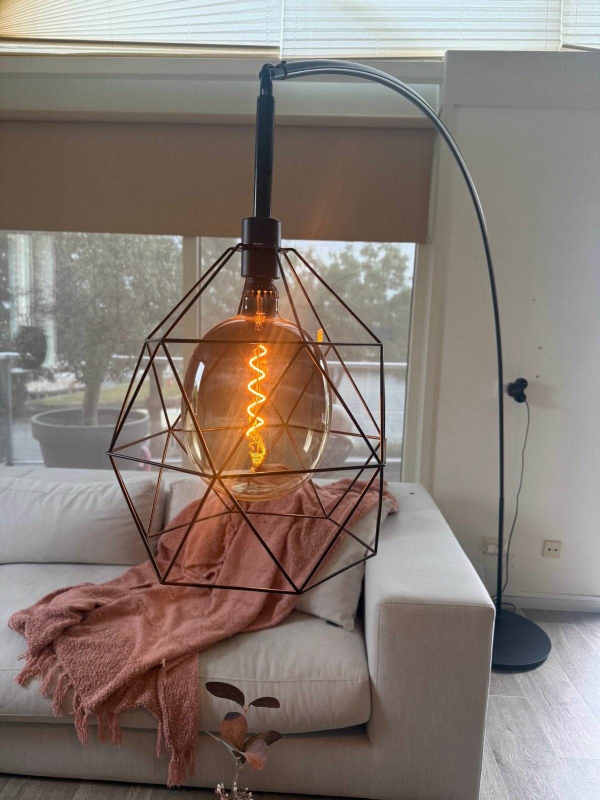 Vloer/booglamp met kap en lamp, Huis en Inrichting, Lampen | Vloerlampen, Ophalen, Zo goed als nieuw, 150 tot 200 cm