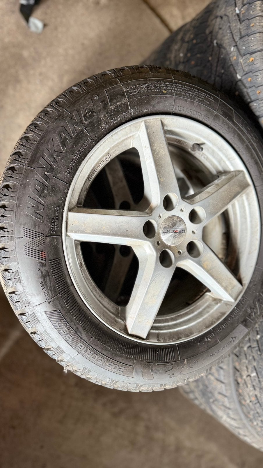205 60 16 set winterbanden met velgen mb citan ., Gebruikt, 16 inch, Banden en Velgen, Personenwagen