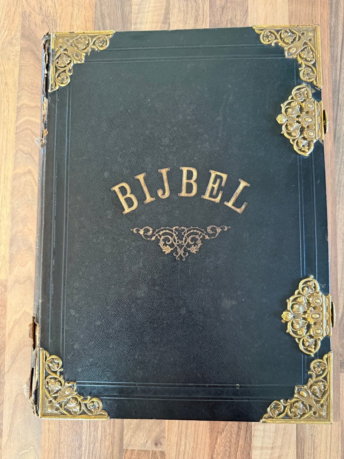Antieke Statenbijbel met koperen beslag en sloten, Ophalen of Verzenden