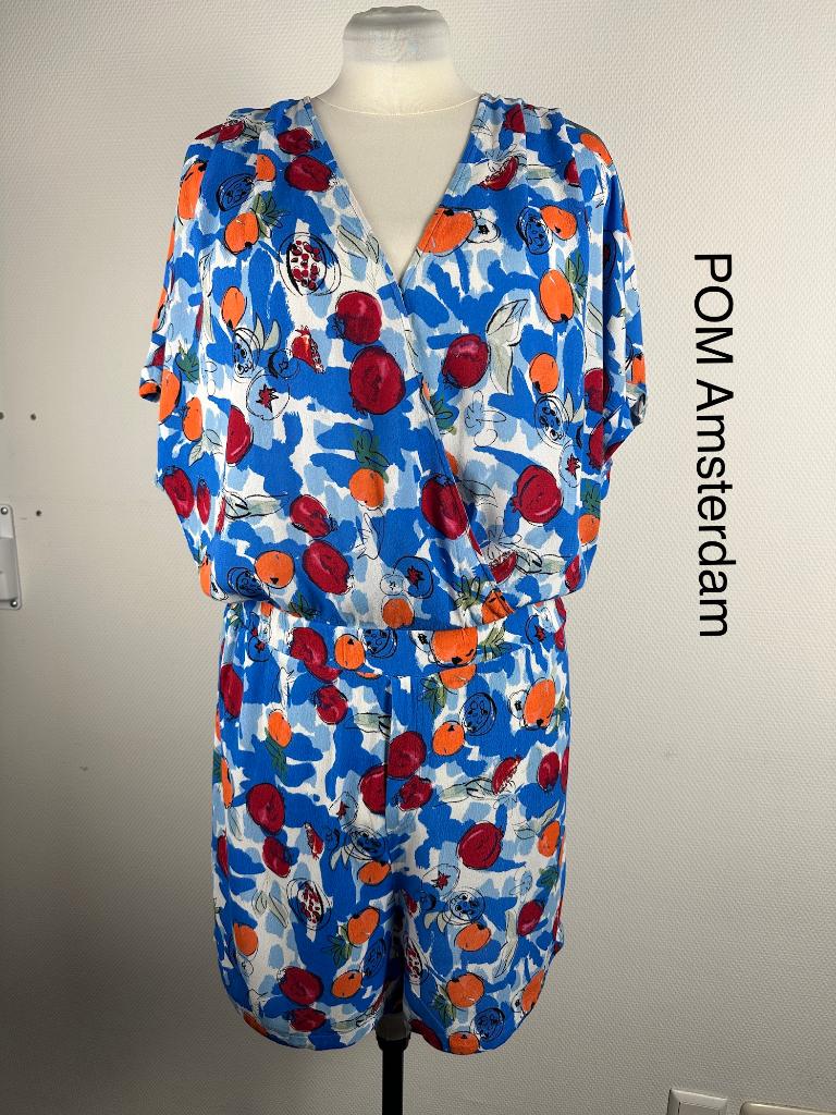 POM Amsterdam Playsuit  (mt: 42) 18,5/71, Kleding | Dames, Jumpsuits, Zo goed als nieuw, Maat 42/44 (L), Rood, Ophalen of Verzenden