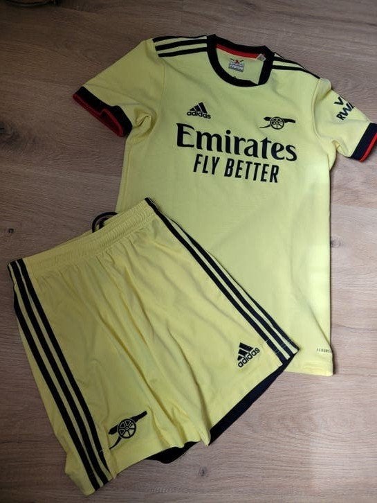 Adidas Arsenal Uit Tenue 2022/2023 Maat S, Kleding | Heren, Sportkleding, Geel, Ophalen of Verzenden, Zo goed als nieuw, Adidas