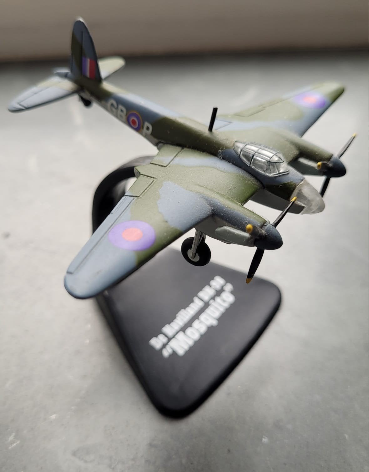 De navilland dn-98 mosquito french war plane frans vliegtuig, Hobby en Vrije tijd, Modelbouw | Vliegtuigen en Helikopters, Ophalen of Verzenden
