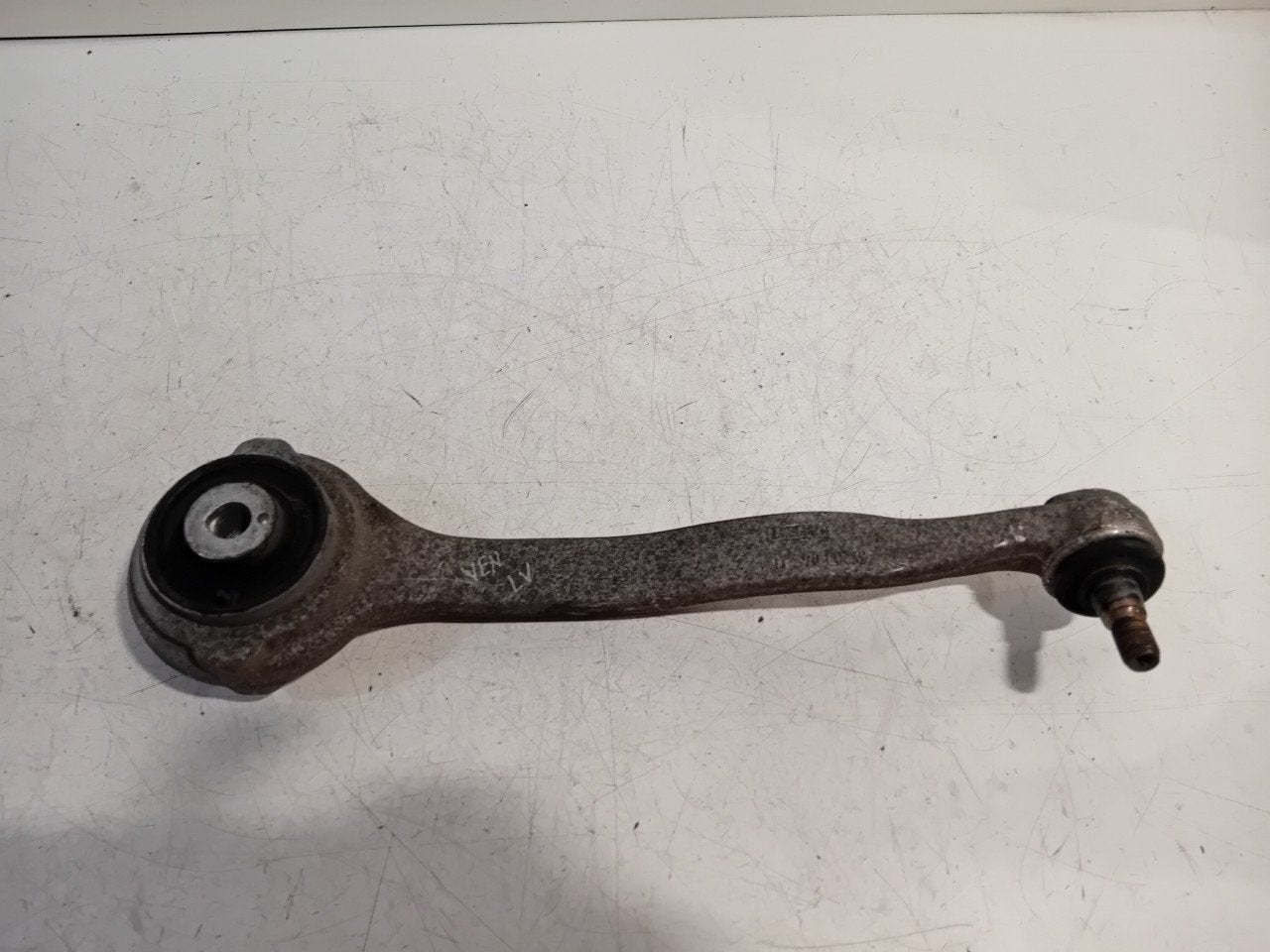 Draagarm links voor Mercedes-Benz C-Klasse, Onderdelen@venauto.nl, Van der Ven Autorecycling B.V., Gebruikt, Ettenseweg 76, 4706 PB Roosendaal, The Netherlands