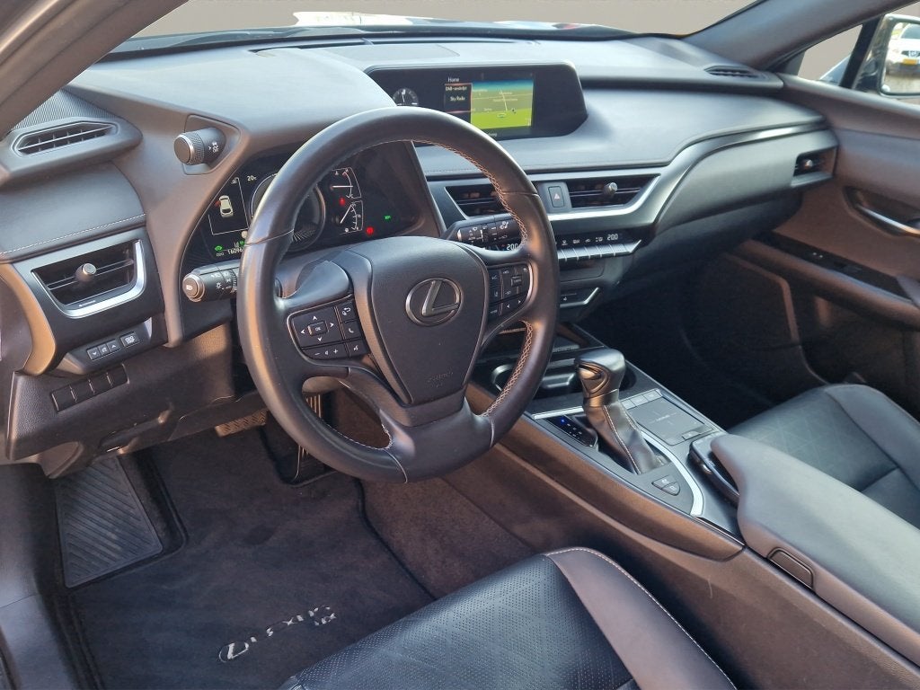 Lexus UX 250h Luxury Line Trekhaak - NL Auto - Leer, 12 maanden, Gebruikt, 4 cilinders, Zwart